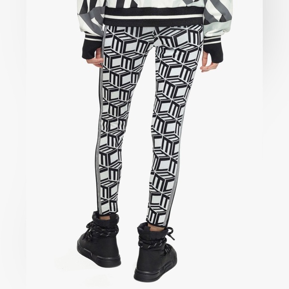 MCM Women’s Après-Ski Cubic Monogram Knit Leggings - Picture 3 of 6